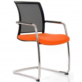 La chaise visiteur design et ergonomique PassPort de Viasit en coloris orange